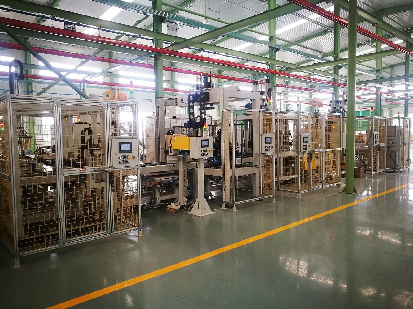 工程機(jī)械引導(dǎo)輪、惰輪裝配線